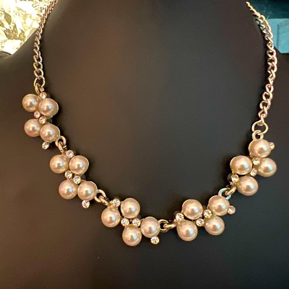 Pearl Necklace on a Silver Chain with White Rhinestones